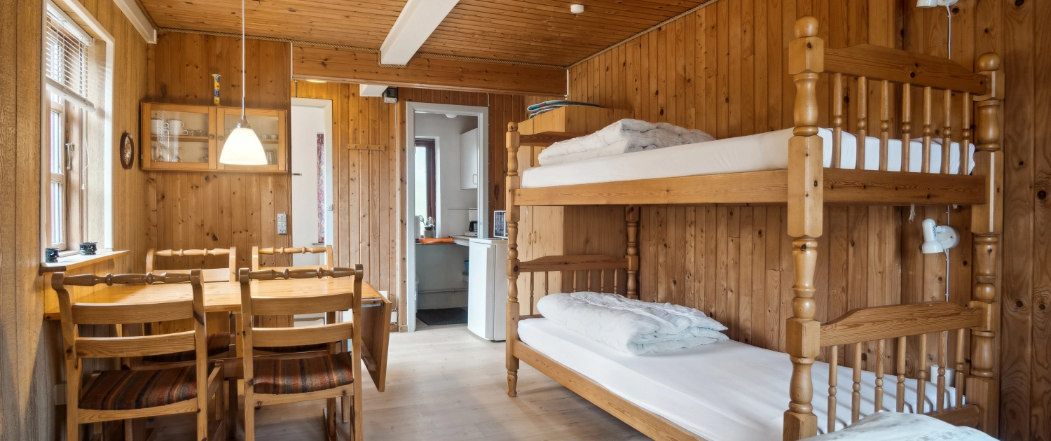 Ferielejlighed med hyggelig sommerhusstemning